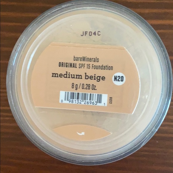 1 bareMinerals Medium Beige Foundation